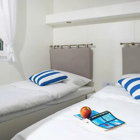 Dom wakacyjny Mobile Homes Marco Polo Village Cin10007 Mya *